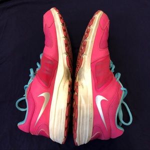Women’s Pink Nike Air Running Shoes. Size 8.